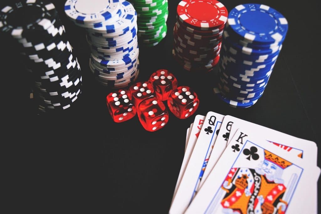 Are casino odds better at night, casino table and chips